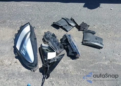 2021 Tesla Model Y Long Range Dual Motor All-Wheel Drive из США, поврежденный, VIN 5YJYGAEE6MF281799